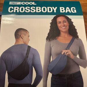 NWT New 32 Degrees Cool Blue Unisex Crossbody Bag